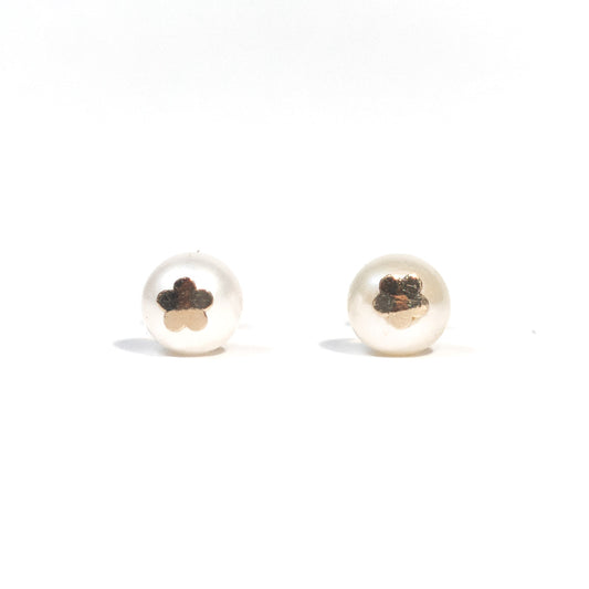 Pearl Stud with Gold Flower