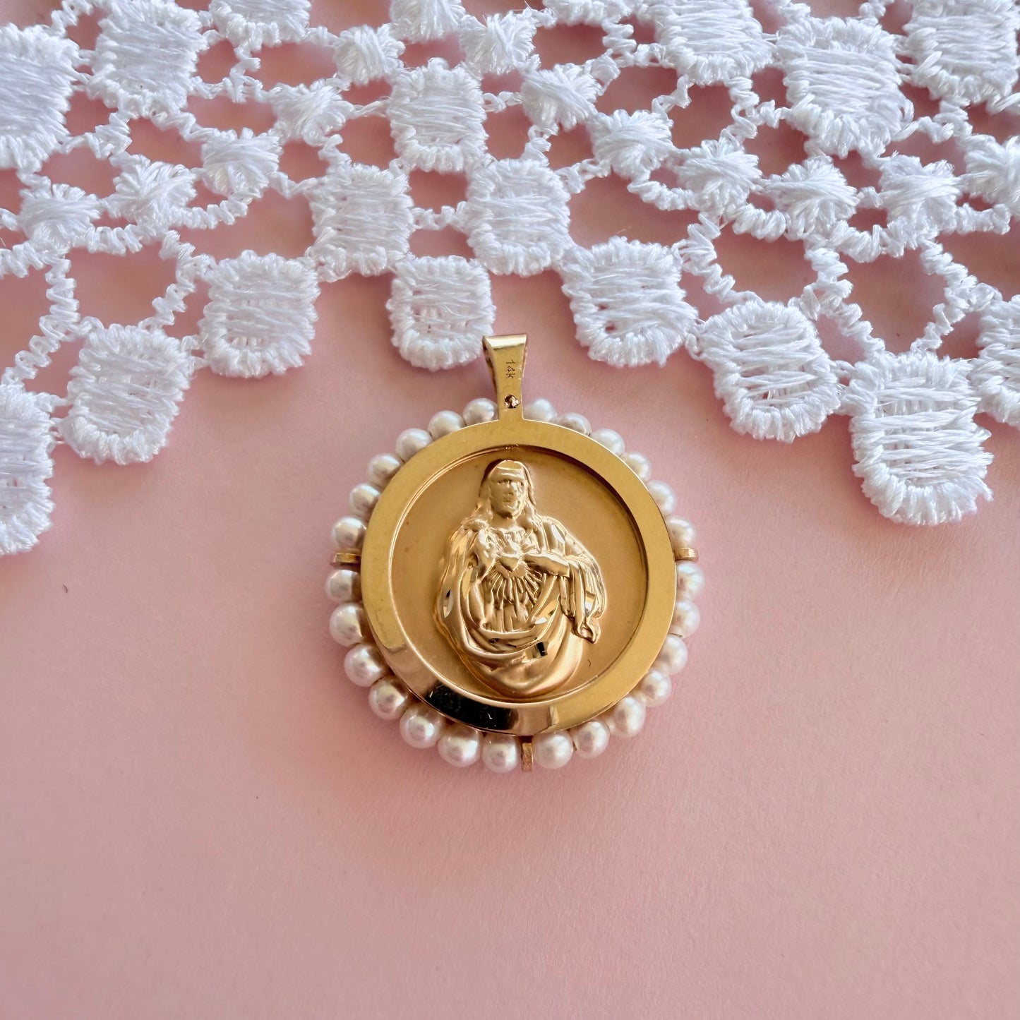 Scapular with Pearl Accent - 14k gold Round Scapular