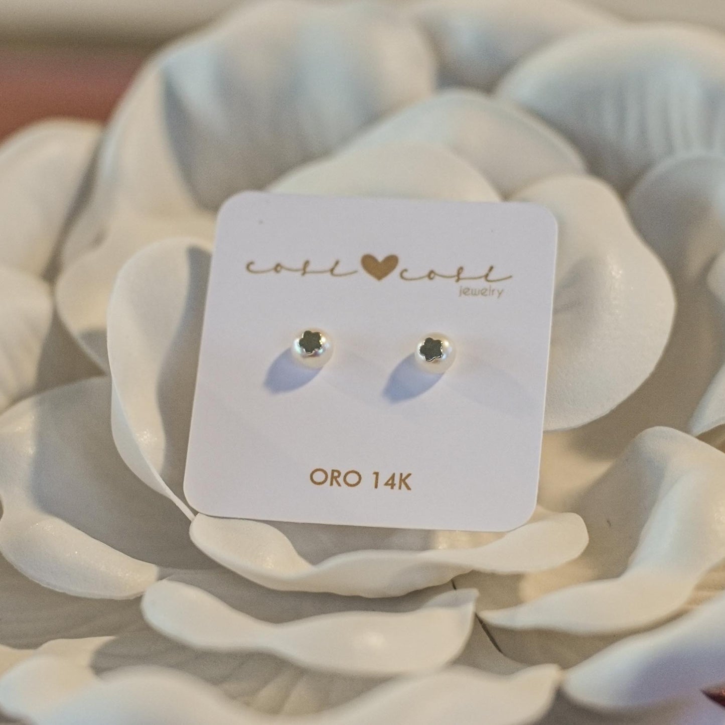 Pearl Stud with Gold Flower